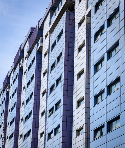A minimalist image of an apartment building.
