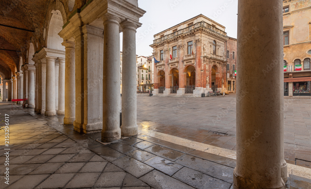 Fototapeta premium Vicenza - The Piazza dei Signori square at dusk and Loggia del Capitaniato.