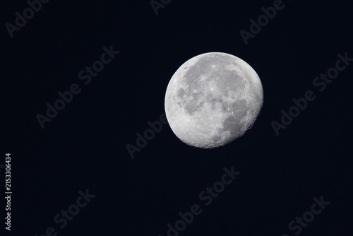 Konstfotografi Waxing gibbous moon in crisp detail
