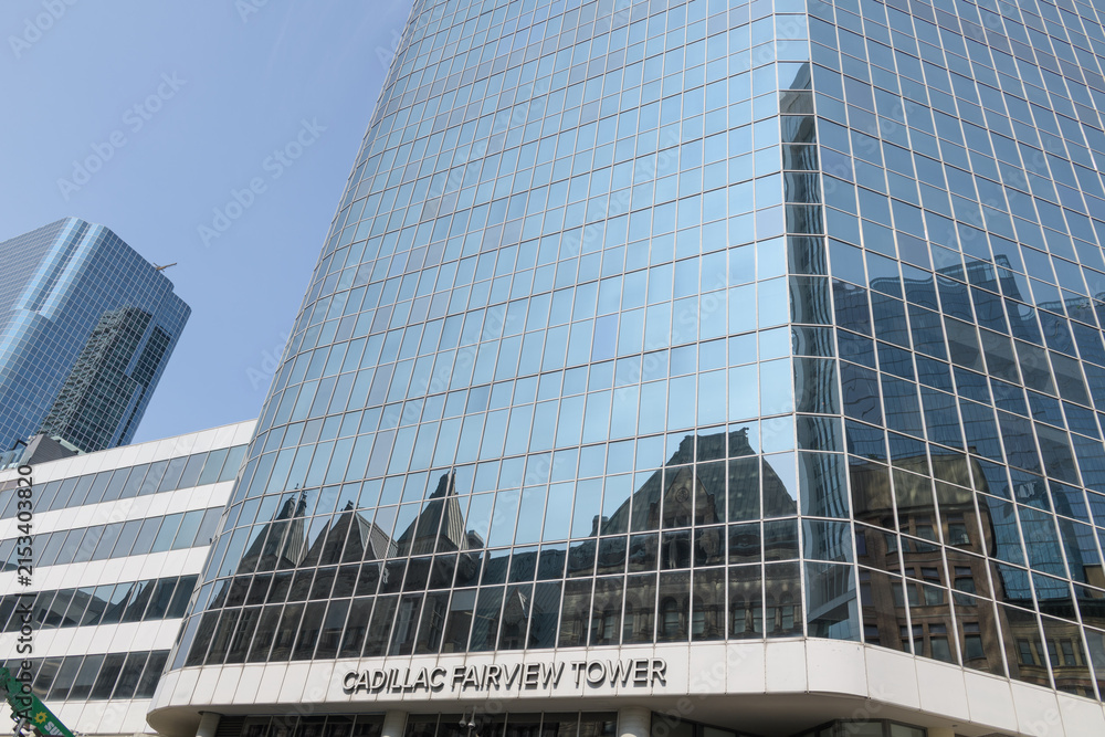 Fototapeta premium Cadillac Fairview Tower, 20 Queen St W, Toronto, completed in 1981 in a modernist mirrored-glass style, designed by Zeidler Partnership Architects with Bregman + Hamann for Cadillac Fairview Corporati