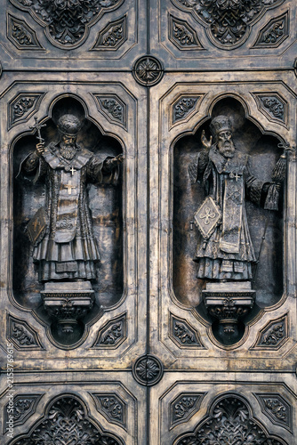 Konstfotografi Bronze relief sculpture of an Orthodox bishop on a church door