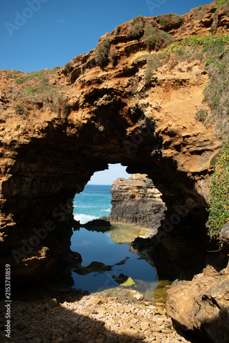 Obraz na plátne Australia, The Grotto is located near Port Campbell along the Great Ocean Road, Victoria