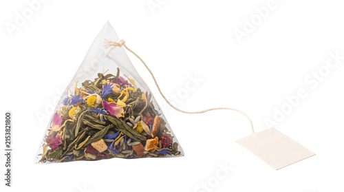 Pyramid tea bag with herbal blend, floral loose leaf tea sachet with blank tag, organic botanical tea infusion for wellness isolated PNG with Transparent Background