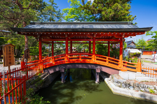 Canvastavla 日本の風景・初夏　長野県上田市　新緑の生島足島神社　神橋