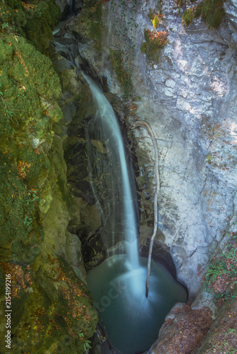 Bild auf Leinwand La cascade de Seythenex