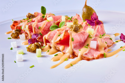 Vitello Tonnato, essen, teller, kochen, köstlich, italiener, feinschmecker
