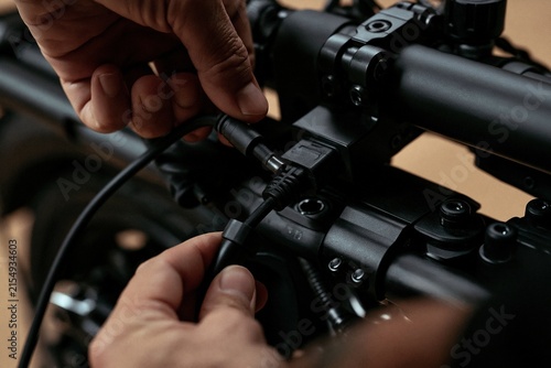Hand Adjusting Motorcycle Handlebar Cable