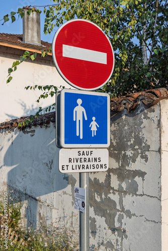 Cuadro en lienzo France - French road sign indicating no entry and pedestrian path except for local residents and deliveries