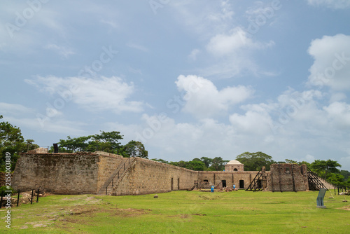 Fotografía Wide view of Fort San Lorenzo complex from the parade ground