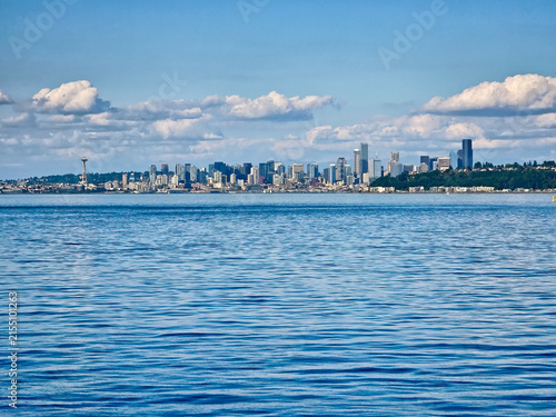 Konstfotografi Seattle skyline and Space Needle viewed across Elliott Bay, Washington