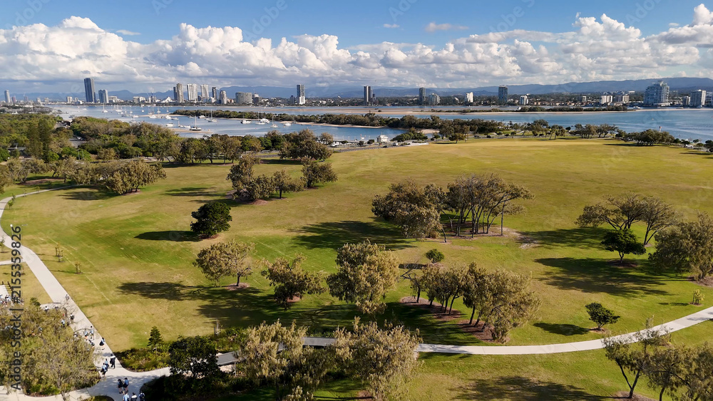 Obraz premium Aerial View of Doug Jennings Park and Surfers Paradise Skyline