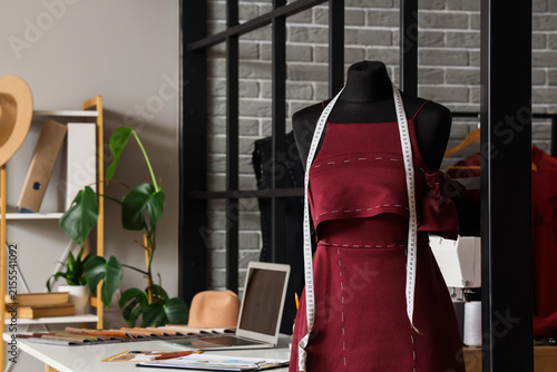 Tailors mannequin with a re...