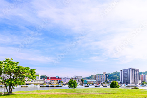 Tapety artystyczne 北海道 網走海と川と町と 