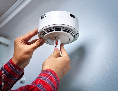 home smoke and fire alarm detector installing checking testing or replace battery