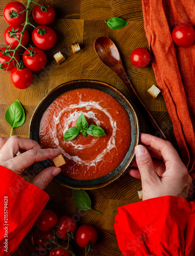 tomato soup with fresh vegetables, tomato soup with hands