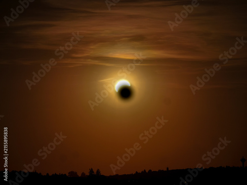 Sonnenfinsternis im Sommer