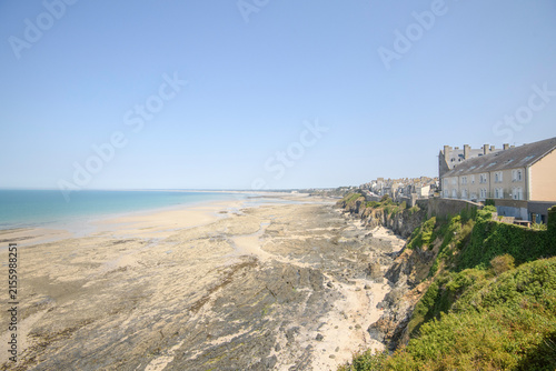 Granville en Normandie,  mare basse à l'ouest de la haute ville