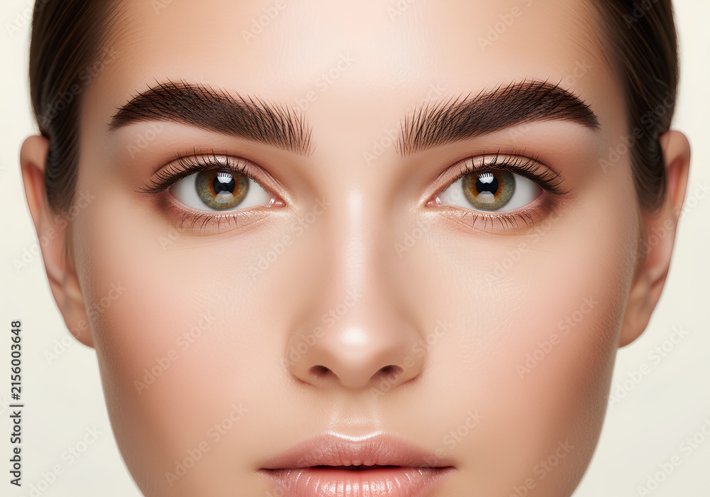 Naklejka premium Professional beauty portrait of woman with perfect skin and eyebrows