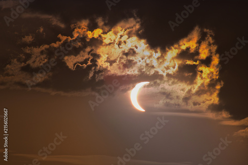 Eclipse obscured by clouds and haze in the Almería area.
