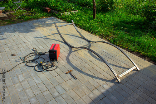Изготовление лежака из профильной трубы.Manufacture of a lounger from a profile tube.
