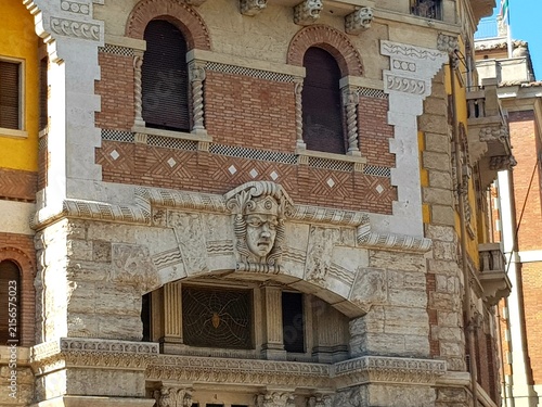 Картината върху платно Historic Architectural Grotesque Stone Carving