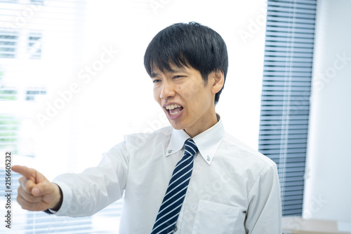 Plakat 指を差して怒る男性ビジネスマン