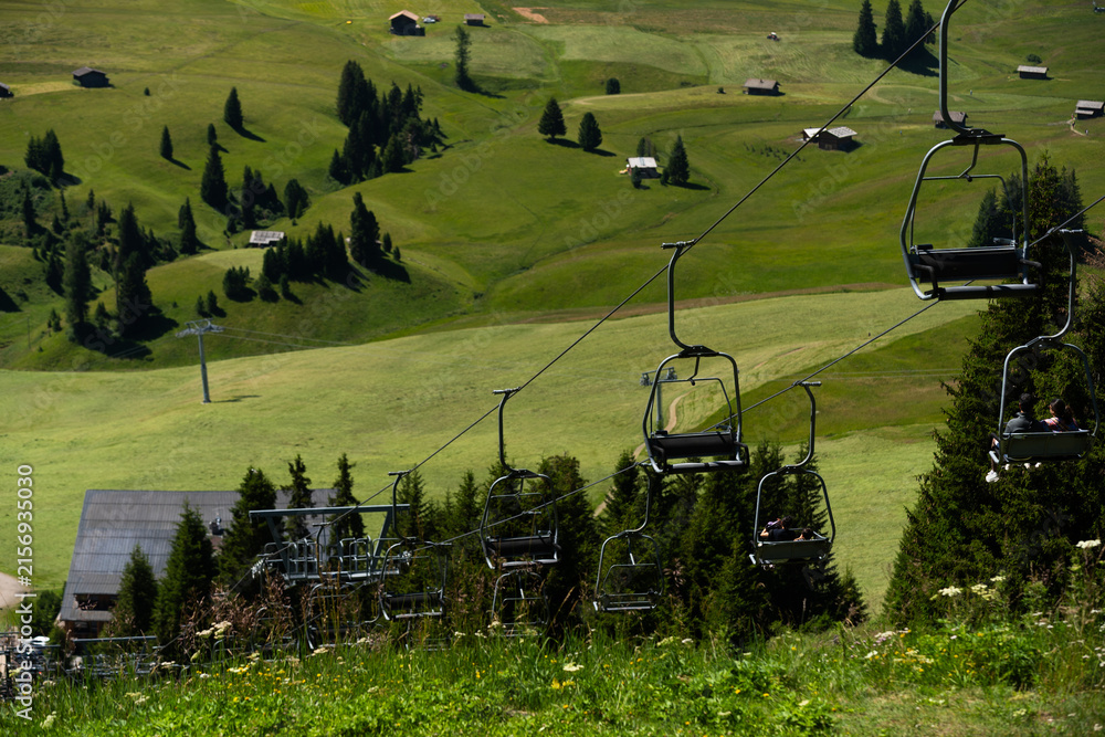 Obraz premium Alpe di Siusi at sunny morning sunrise, Dolomites mountains, Italy