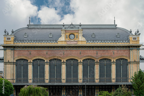 Cuadro en lienzo Main historic facade and monumental iron-framed windows of Nyugati Railway Stati