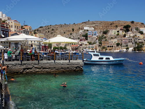 Grèce port de Gialos sur l'île de Symi 