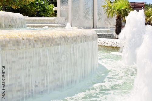 Canvas Print View of the fountain bowls on a hot summer day