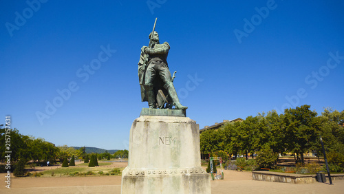 Obraz na plátne Marshal Ney statue standing in the Esplanade park under a clear blue sky in Metz
