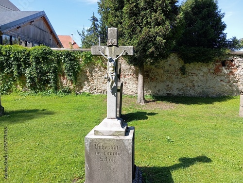 Принти на полотні TytułSłowa kluczoweStone cross with crucifix