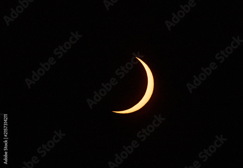 Dramatic Total Solar Eclipse Moments Before Totality – High Detail Telescope Astronomy Photography