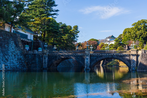 Fotografía 日本の風景・秋　東京　紅葉の皇居外苑　二重橋