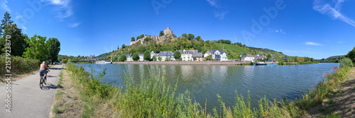 Fotografie Radfahren auf dem Saar-Radweg bei Saarburg in Rheinland-Pfalz