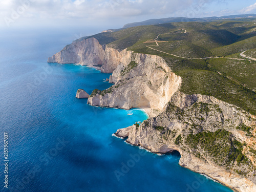 Fotografía Stunning coastal cliffs at White Beach in Zakynthos, Greece under a clear blue s