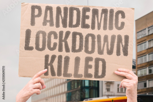 Bild auf Leinwand "Pandemic Lockdown Killed" Mandatory closure destroyed retail investments