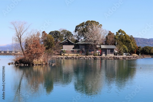 六嘉湧水群と浮島神社
