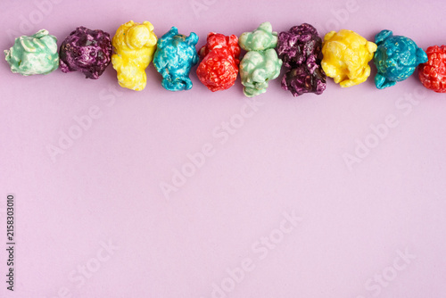 Sweet colorful popcorn on l...