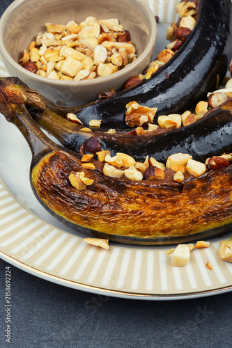 Grilled Bananas Filled with Chocolate Hazelnut Spread and Mixed Nuts