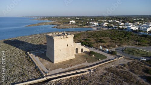 TORRE  DI TORRE LAPILLO DALL ALTO, ANTICA FORTEZZA COSTIERA A PORTO CESAREO
