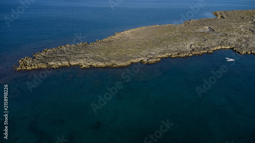 PANORAMA COSTIERO DEL SALENTO DALL ALTO, MACCHIA MEDITERRANEA E MARE CRISTALLINO A PORTO CESAREO
