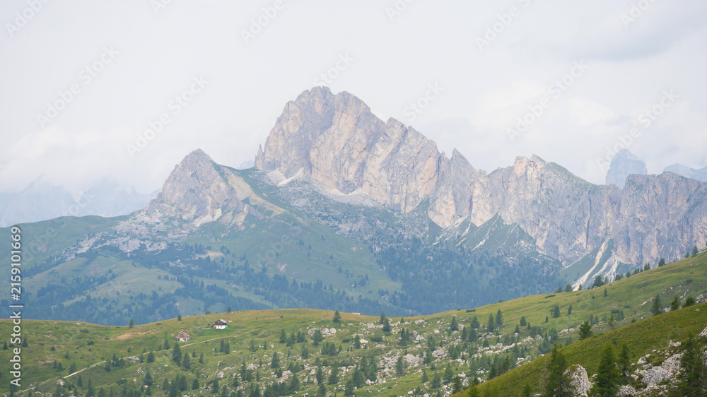 Naklejka premium Mountain Peak View Passo Giau in the Dolomites 