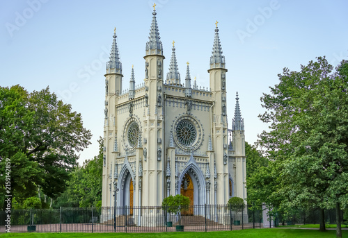 Bild auf Leinwand Gothic Chapel in Alexandria Park, Peterhof, Russia