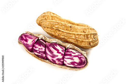 Bild auf Leinwand Fresh Yunnan Plateau Peanuts with Purple Striped Kernels in Natural Shell