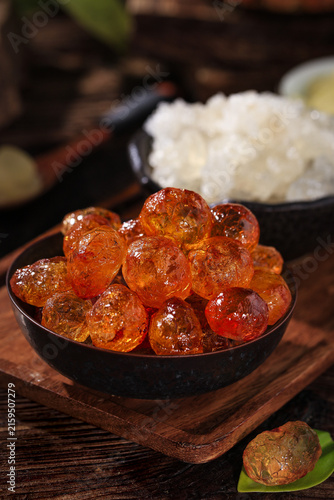 Yunnan Peach Tree Resin Gelatin Natural Wild Tear-Shaped Candies Traditional Chinese Sweets
