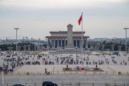 Fotografía Tiananmen Square Beijing China Historic Monument with Crowds