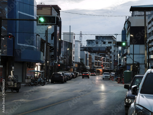 Canvas Print Korat city is peaceful at dusk, yet parking is disorganized