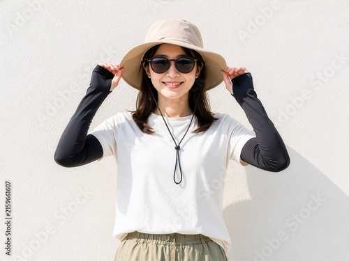Fototapeta UV対策ばっちりな女性