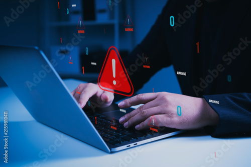 Foto Cybersecurity warning alert with person using laptop to detect digital threats, protect sensitive data prevent cyber attacks manage security risks and strengthen online information protection